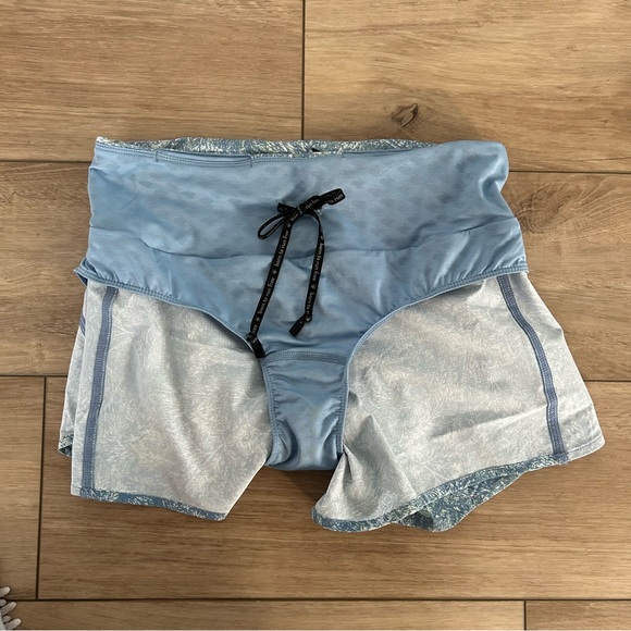 NWT Rabbit Summit Chasers 4” Endless Sky Fern Short - Small - Picture 9 of 10